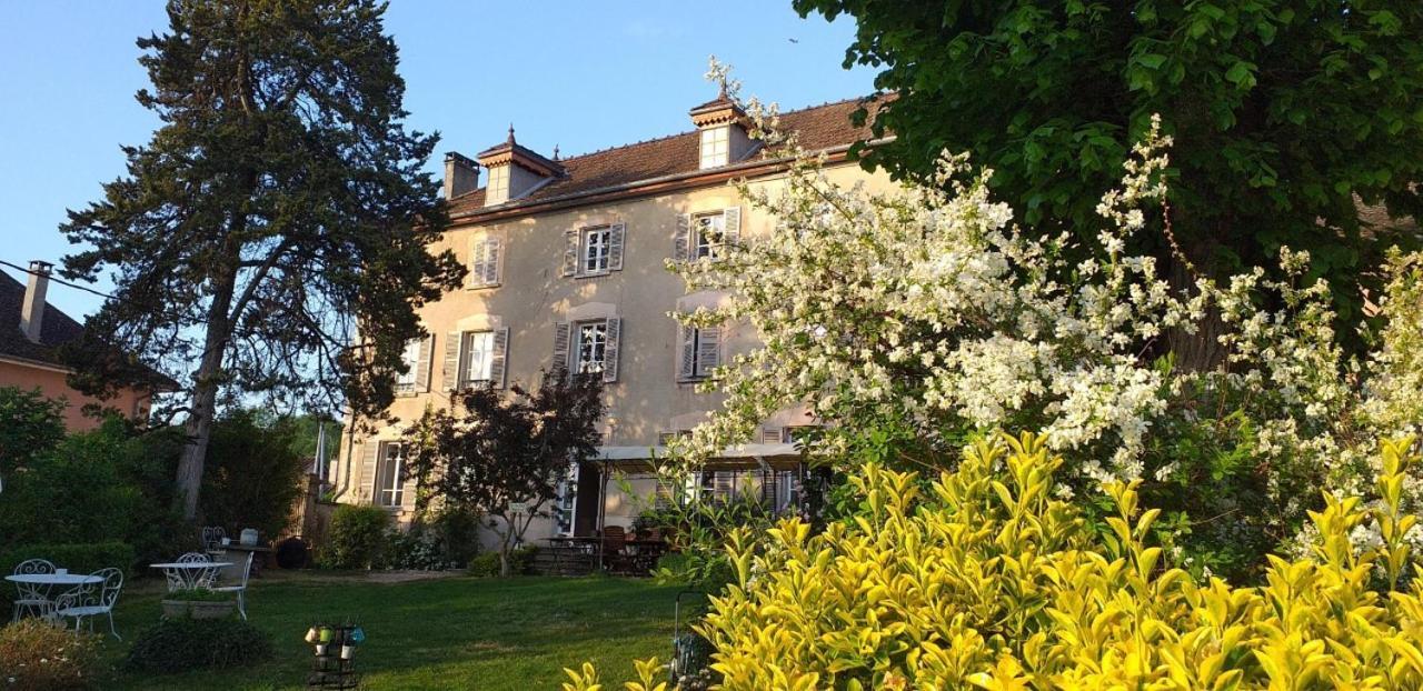 Chambres et table L' échappée Bouvesse-Quirieu Exterior foto